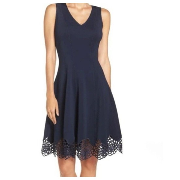 Elegant Blue Midi Dress - Picture 3 of 13